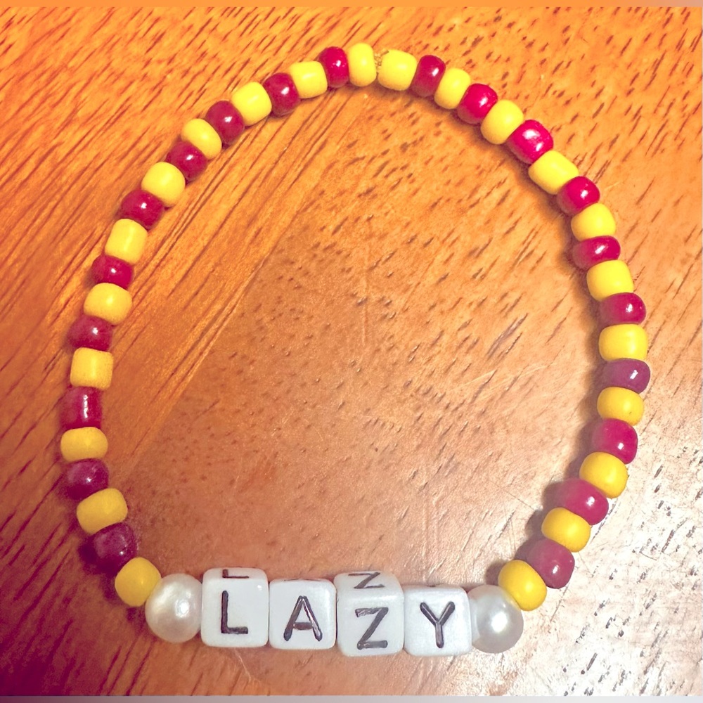 HANDMADE STRETCHY BEADED FRIENDSHIP BRACELET “LAZY”